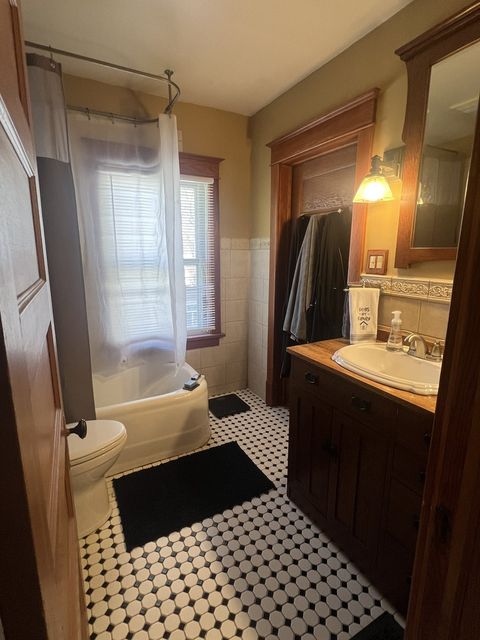 Tiny photo for 519 Palace Street, Aurora, IL 60506 (MLS # 12694373)