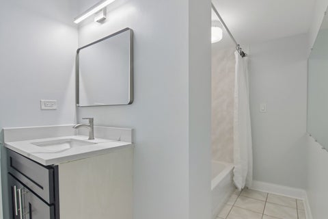 Tiny photo for 552 Delmar Court, Elk Grove Village, IL 60007 (MLS # 12769562)