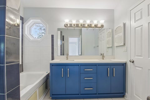 Tiny photo for 552 Delmar Court, Elk Grove Village, IL 60007 (MLS # 12769562)