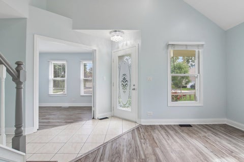 Tiny photo for 552 Delmar Court, Elk Grove Village, IL 60007 (MLS # 12769562)