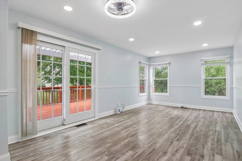 Tiny photo for 552 Delmar Court, Elk Grove Village, IL 60007 (MLS # 12769562)