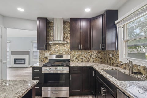 Tiny photo for 552 Delmar Court, Elk Grove Village, IL 60007 (MLS # 12769562)