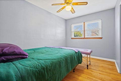 Tiny photo for 5901 108th Place, Chicago Ridge, IL 60415 (MLS # 12570500)