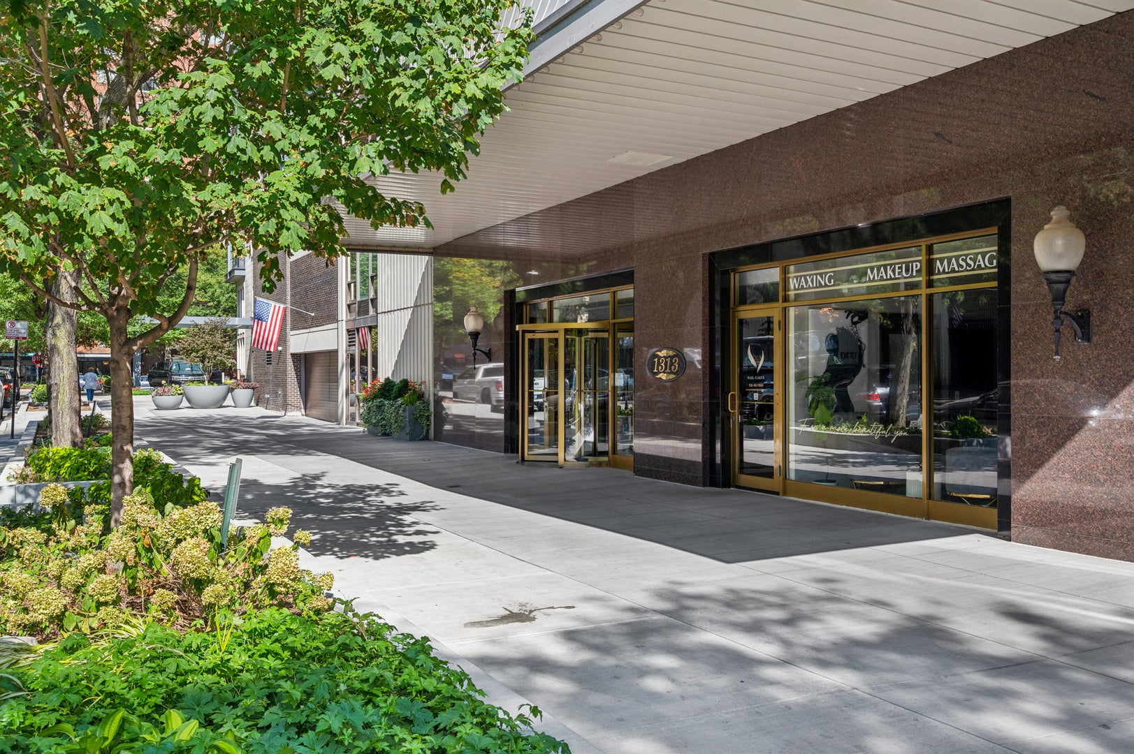 1313 N Ritchie Court 2701