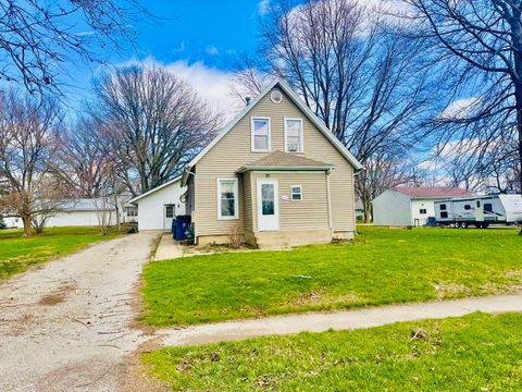 Photo of 411 E Hamilton Street, Odell, IL 60460 (MLS # 12605077)