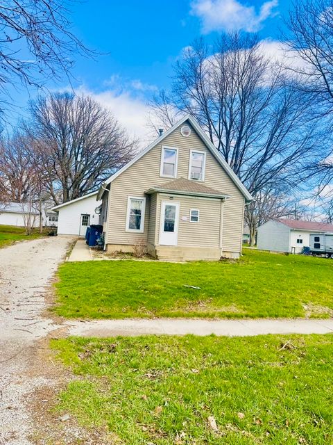 Tiny photo for 411 E Hamilton Street, Odell, IL 60460 (MLS # 12605077)