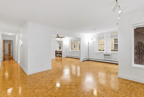 Tiny photo for 1310 Maple Avenue #2C, Evanston, IL 60201 (MLS # 12753908)