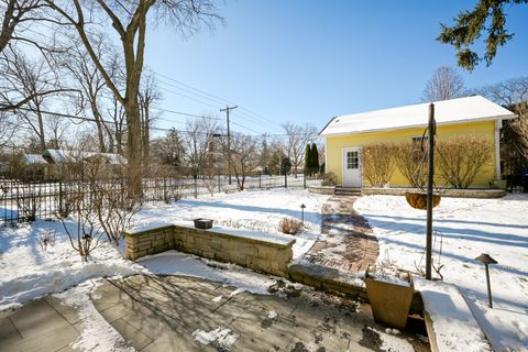 A home in Glen Ellyn