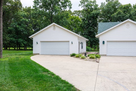 Tiny photo for 3608 Andrews Court, Salem, IL 62881 (MLS # 12685272)