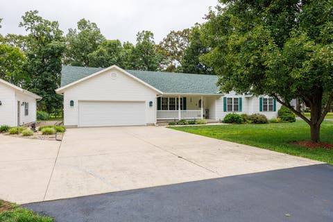 Tiny photo for 3608 Andrews Court, Salem, IL 62881 (MLS # 12685272)