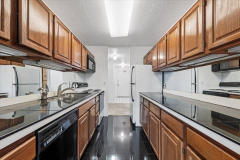 Tiny photo for 899 S Plymouth Court #1609, Chicago, IL 60605 (MLS # 12676667)