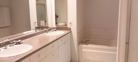Tiny photo for 4922-B S Cornell Avenue, Chicago, IL 60615 (MLS # 12491958)