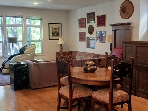 Tiny photo for 4922-B S Cornell Avenue, Chicago, IL 60615 (MLS # 12491958)