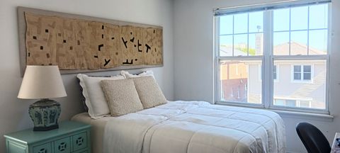 Tiny photo for 4922-B S Cornell Avenue, Chicago, IL 60615 (MLS # 12491958)