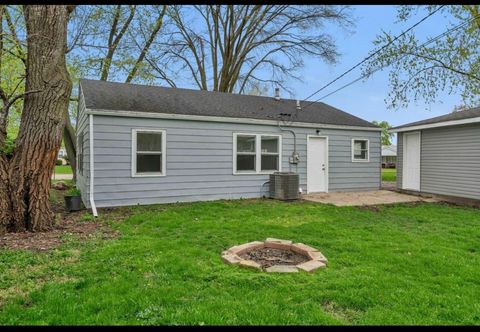 A home in Crest Hill