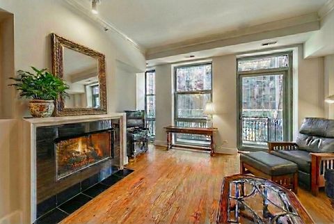 Tiny photo for 165 N Canal Street #916, Chicago, IL 60606 (MLS # 12552907)