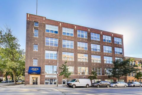 Photo of 1733 W Irving Park Road #215, Chicago, IL 60613 (MLS # 12566458)