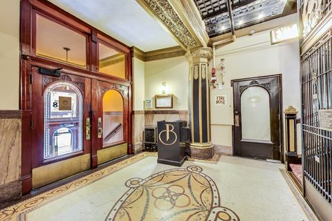 Tiny photo for 2800 N Pine Grove Avenue #8A, Chicago, IL 60657 (MLS # 12486824)