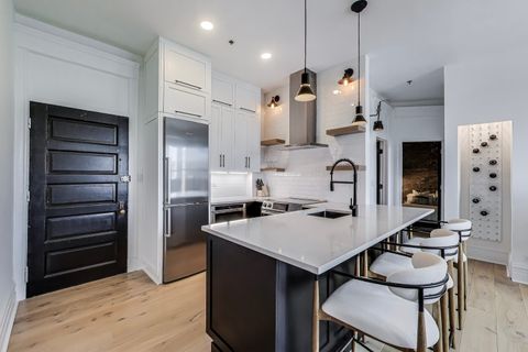 Tiny photo for 2800 N Pine Grove Avenue #8A, Chicago, IL 60657 (MLS # 12486824)