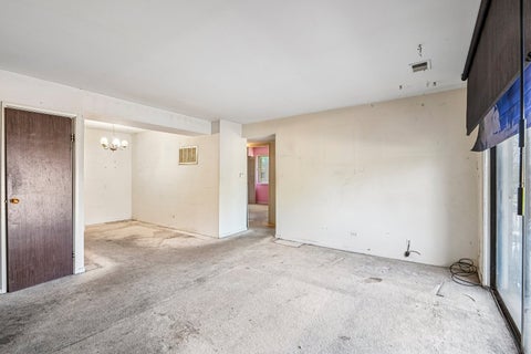 Tiny photo for 4833 W 109th Street #203, Oak Lawn, IL 60453 (MLS # 12729939)
