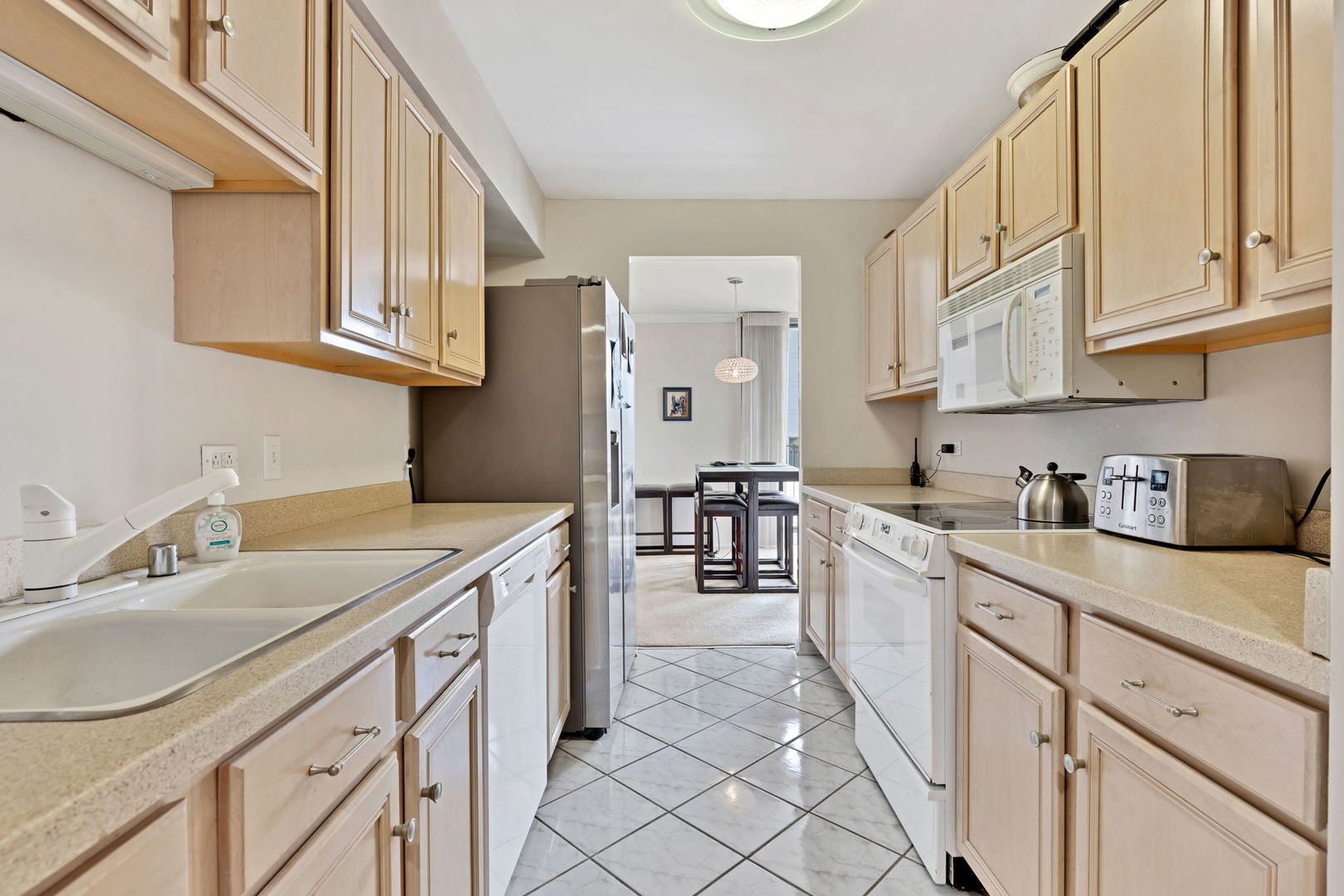 70 W Huron Street 2609