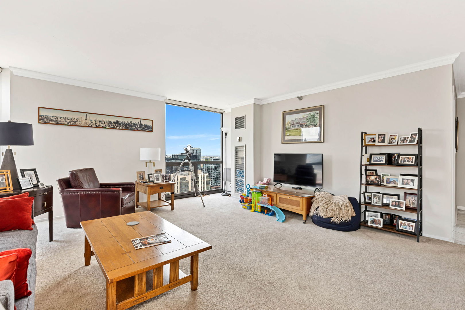 70 W Huron Street 2609