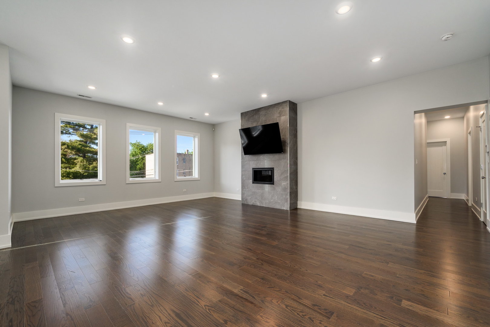 3016 W Belmont Avenue 2N