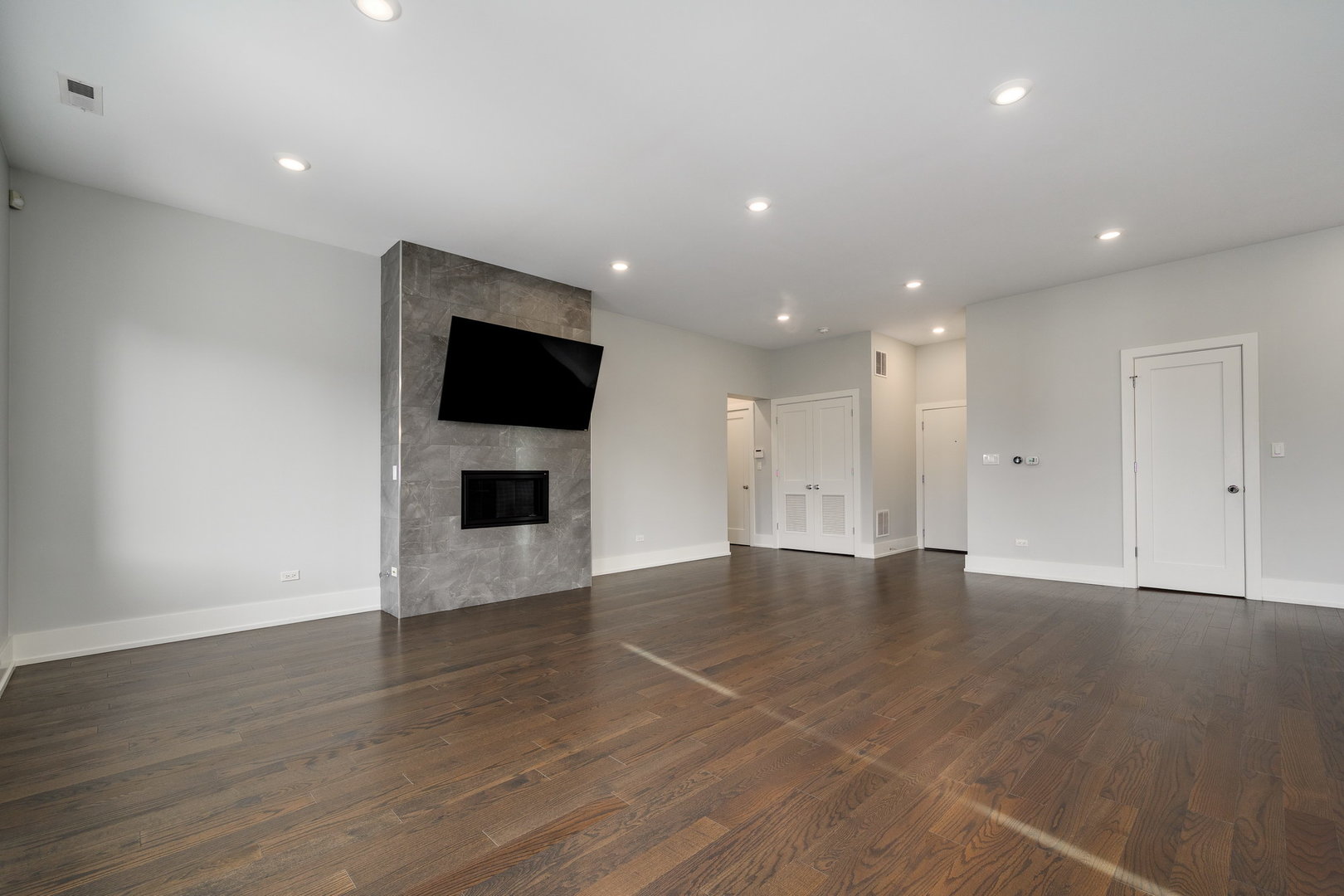 3016 W Belmont Avenue 2N