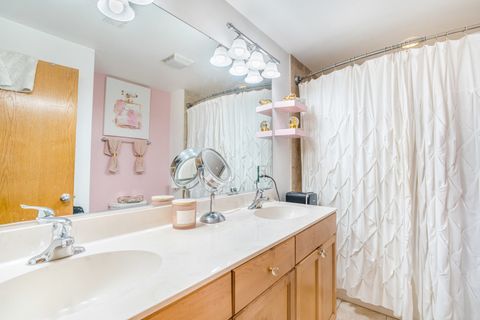 Tiny photo for 4925 S Forrestville Avenue #3S, Chicago, IL 60615 (MLS # 12533926)