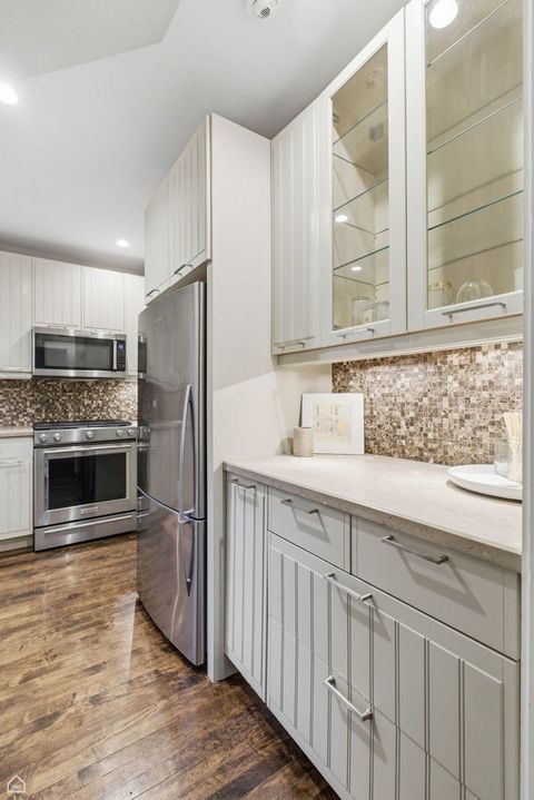 Tiny photo for 2221 Lincolnwood Drive, Evanston, IL 60201 (MLS # 12512062)