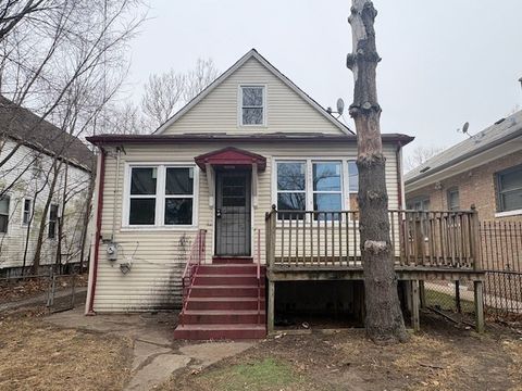Tiny photo for 12249 S Parnell Avenue, Chicago, IL 60628 (MLS # 12593447)
