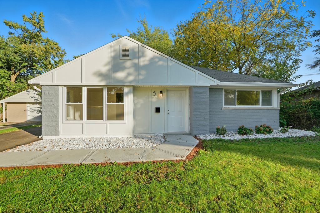 Photo for 5 Oak Lane, Park Forest, IL 60466 (MLS # 12491162)