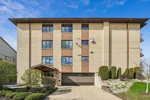 Tiny photo for 4500 W 93rd Street #1D, Oak Lawn, IL 60453 (MLS # 12611849)