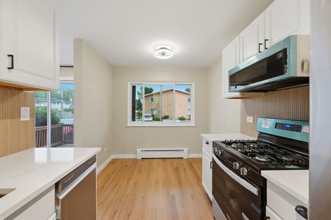 Tiny photo for 791 W KATHLEEN Drive #B, Des Plaines, IL 60016 (MLS # 12763618)