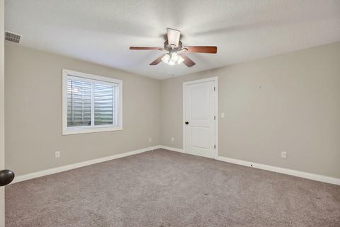 Tiny photo for 5446 Baraboo Court #5446, Davenport, IA 52804 (MLS # 12578061)