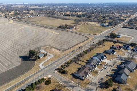 Tiny photo for 5446 Baraboo Court #5446, Davenport, IA 52804 (MLS # 12578061)