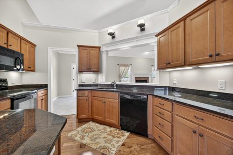 Tiny photo for 5446 Baraboo Court #5446, Davenport, IA 52804 (MLS # 12578061)