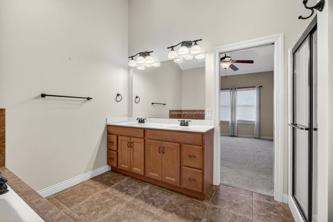 Tiny photo for 5446 Baraboo Court #5446, Davenport, IA 52804 (MLS # 12578061)