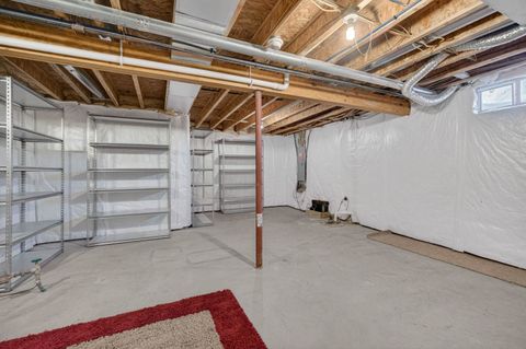 Tiny photo for 5446 Baraboo Court #5446, Davenport, IA 52804 (MLS # 12578061)