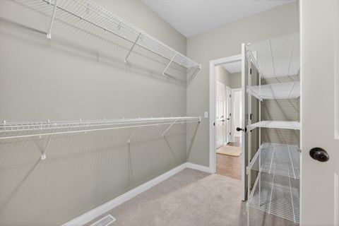 Tiny photo for 5446 Baraboo Court #5446, Davenport, IA 52804 (MLS # 12578061)