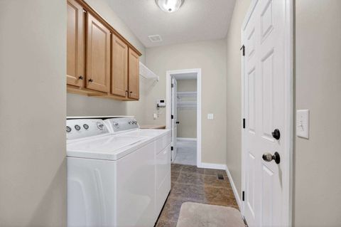 Tiny photo for 5446 Baraboo Court #5446, Davenport, IA 52804 (MLS # 12578061)