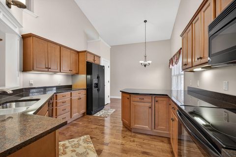 Tiny photo for 5446 Baraboo Court #5446, Davenport, IA 52804 (MLS # 12578061)