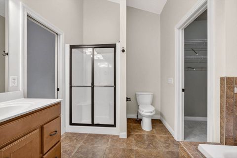 Tiny photo for 5446 Baraboo Court #5446, Davenport, IA 52804 (MLS # 12578061)