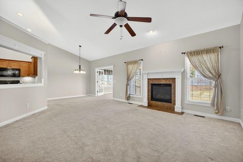 Tiny photo for 5446 Baraboo Court #5446, Davenport, IA 52804 (MLS # 12578061)