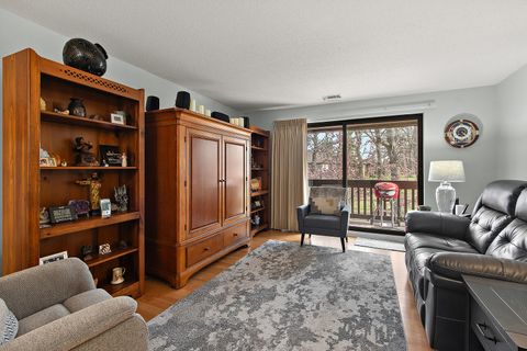 Tiny photo for 7737 W GOLF Drive #303, Palos Heights, IL 60463 (MLS # 12612100)