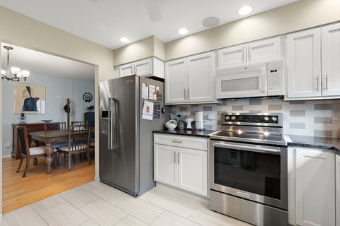Tiny photo for 7737 W GOLF Drive #303, Palos Heights, IL 60463 (MLS # 12612100)