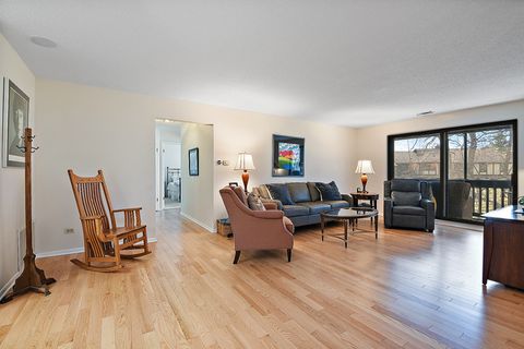 Tiny photo for 7737 W GOLF Drive #303, Palos Heights, IL 60463 (MLS # 12612100)