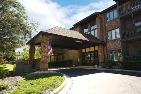 Photo of 7737 W GOLF Drive #303, Palos Heights, IL 60463 (MLS # 12612100)