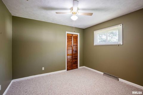 Tiny photo for 109 Weisbrook Lane, Carterville, IL 62918 (MLS # QC4268242)