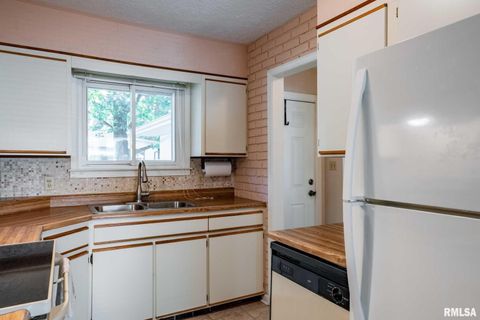 Tiny photo for 109 Weisbrook Lane, Carterville, IL 62918 (MLS # QC4268242)